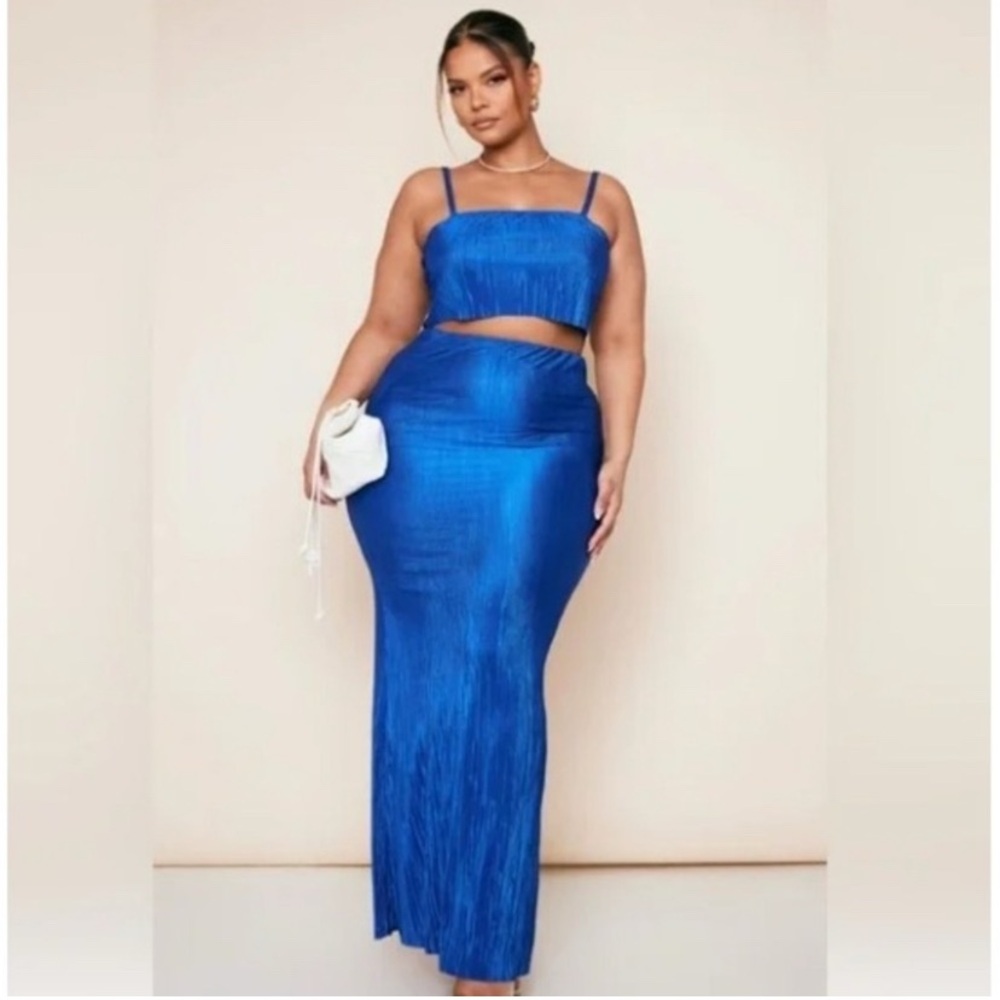 PrettyLittleThing Blue Maxi Skirt